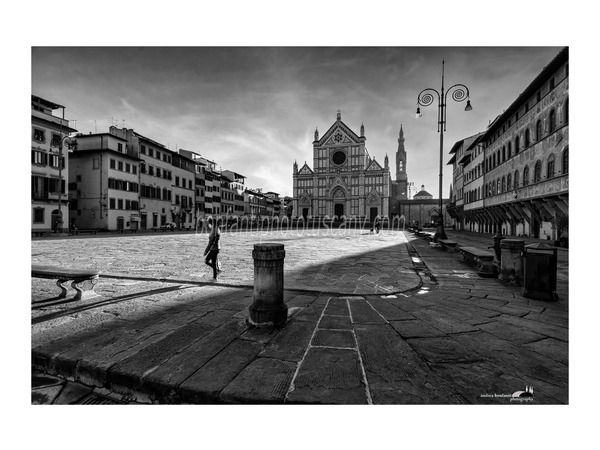 early morning in piazza Santa Croce of Florence.jpg
