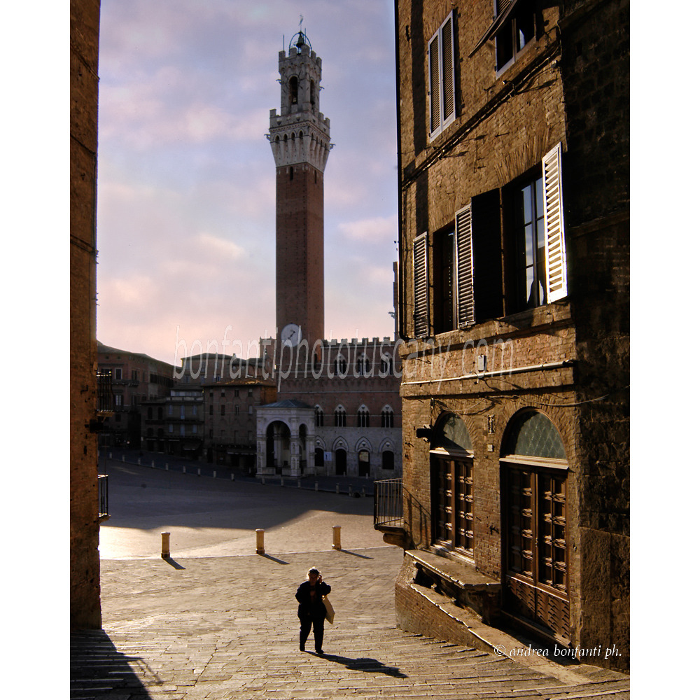 andrea bonfanti ph © piazza del Campo de Sienne le matin