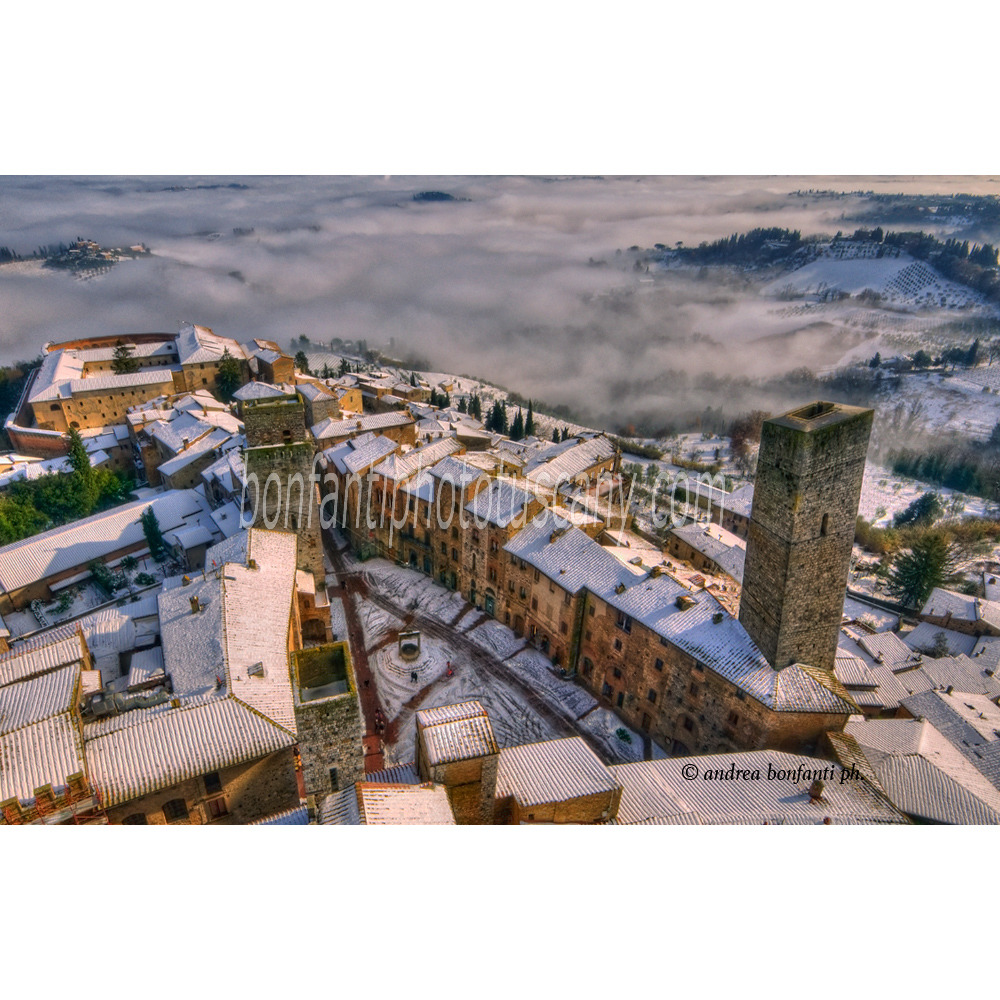 andrea bonfanti ph © vue de San Gimignano en hiver  andrea bonfanti ph © vue de San Gimignano en hiver